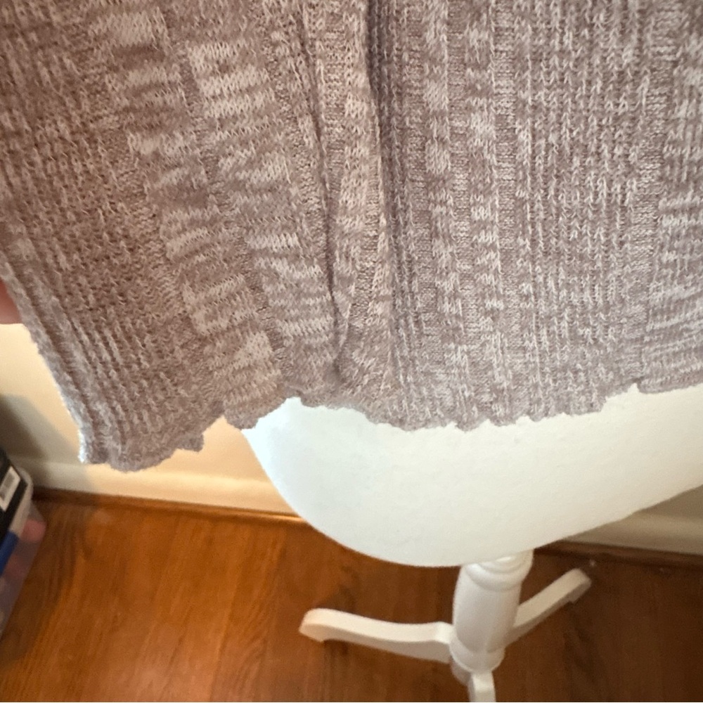 Light Gray Long Sleeve Button-Front Ribbed Tee - Picture 4 of 4